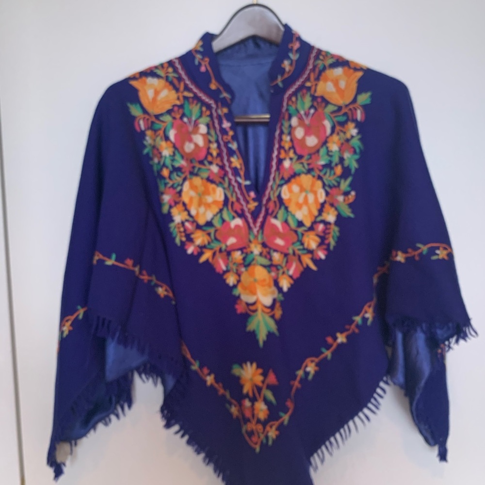 Vintage Kashmir handwoven wool hand embroidered floral Cape Poncho wrap Purple